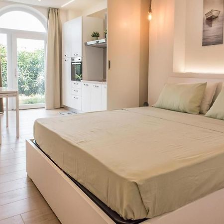 P010 - Porto Recanati, Nuovo Monolocale Fronte Mare Exteriör bild